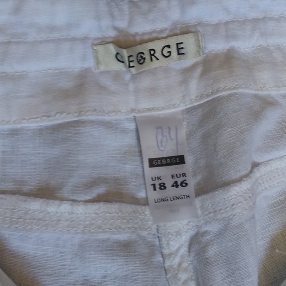 White pants - Picture 3 of 3